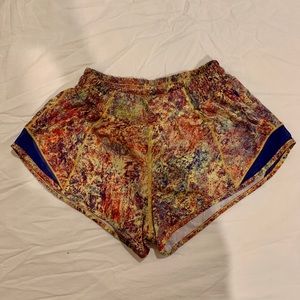 lululemon Hotty Hot 2.5” Short *SeaWheeze